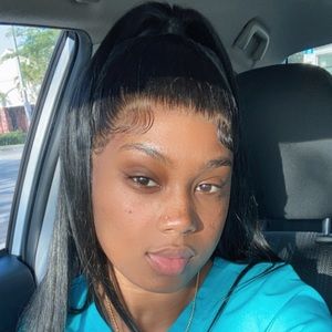 Meet your Posher, Renea